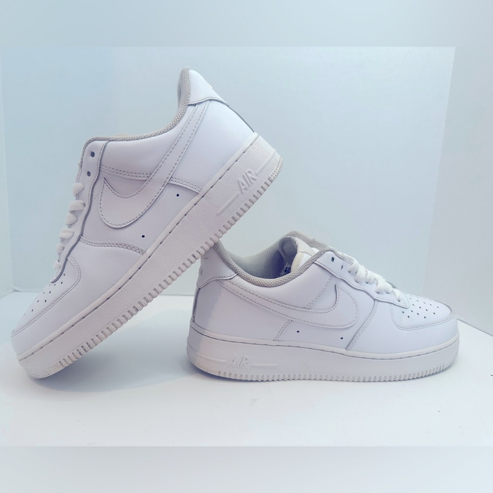 Air Force One’s size 9.5